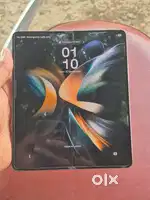 Samsung fold 4