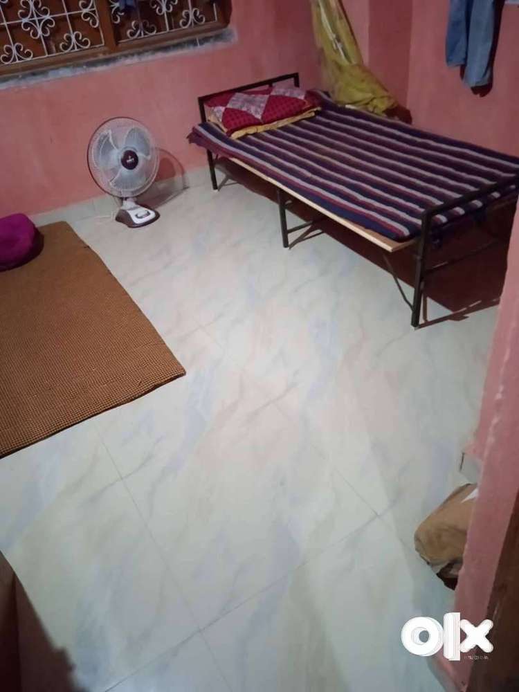 Sharing Me YK ROOM KHALI HAI.