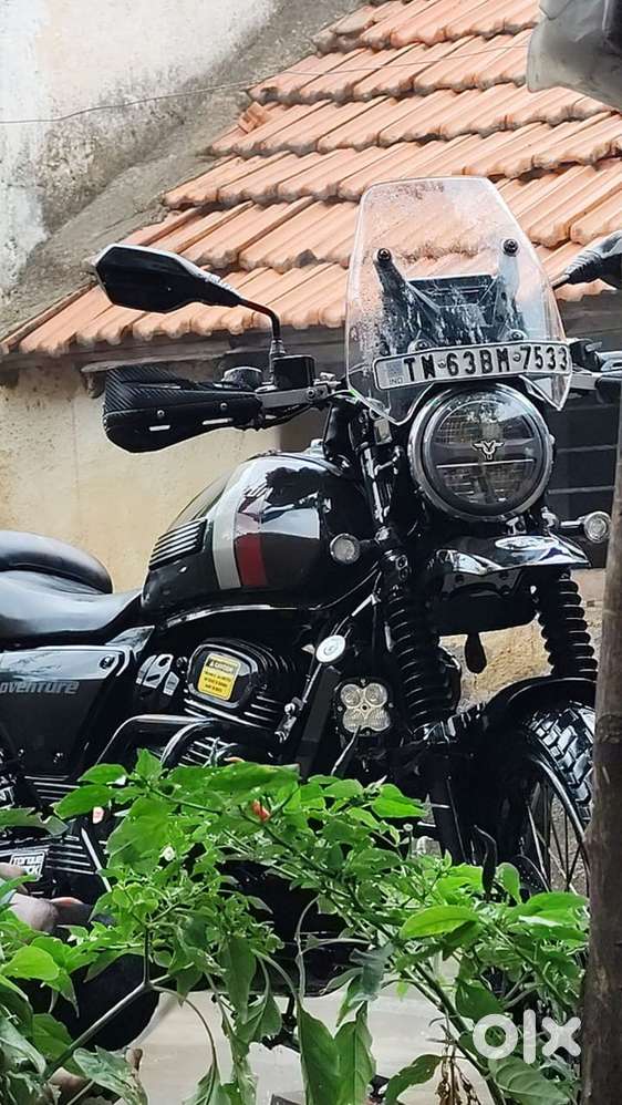 Yezdi Adventure Black