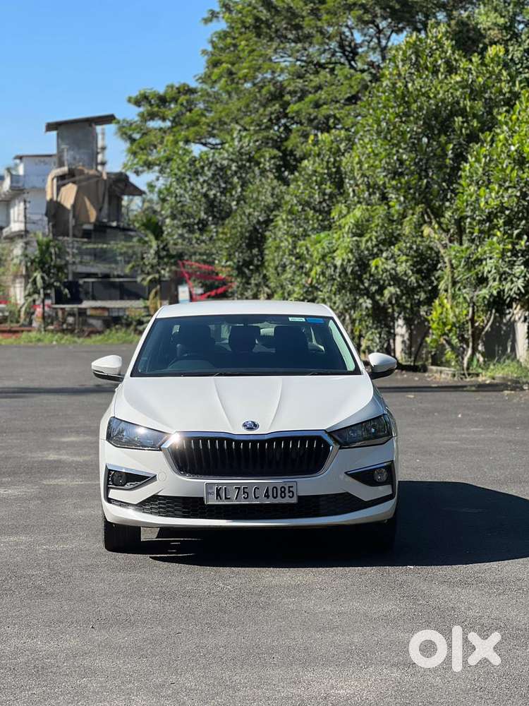 Skoda Slavia 1.0 Ambition TSI, 2022, Petrol