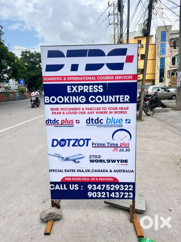 Delivery boy dtdc courier