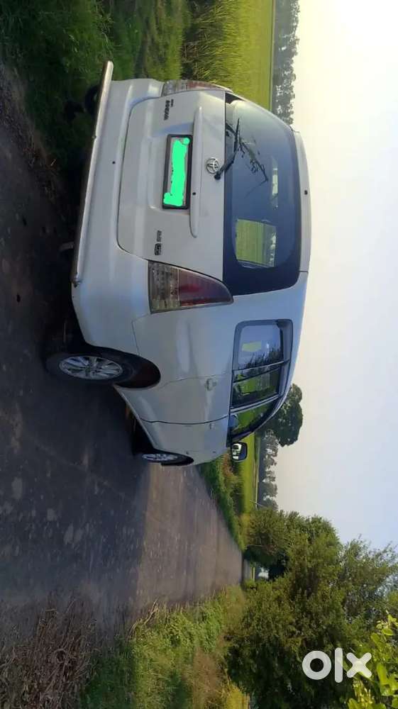Toyota Innova 2011 Diesel 320000 Km Driven