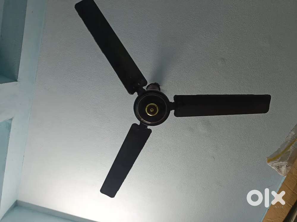 Selling Good condition ceiling fan price is negotiable