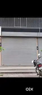 Ground floor shop for rent