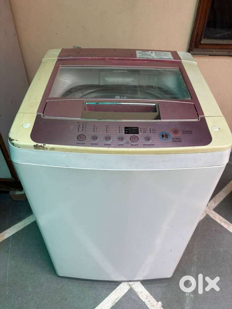 LG Top Load Automatic Washing Machine (6 kg) - Excellent Condition!