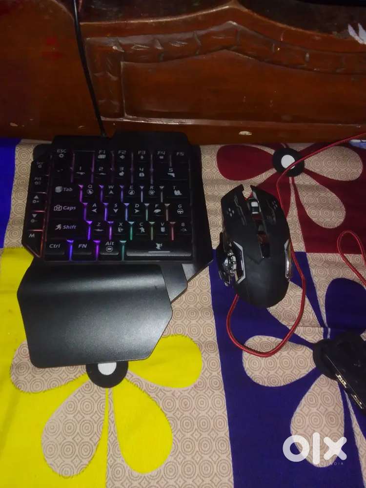 One hand keyboard gaming price. 750