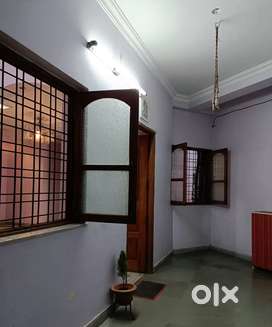 3 bhk main road flat