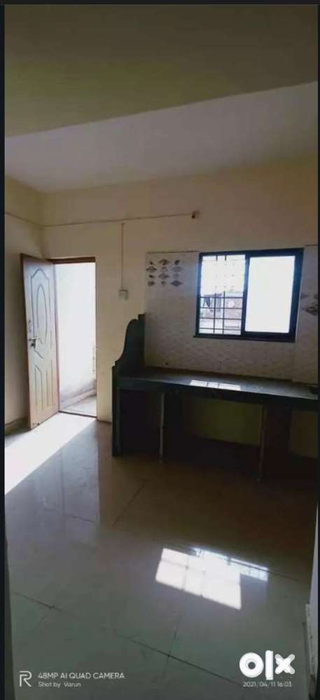 1 bhk on 4th floor For Rs 12.50 lakhs