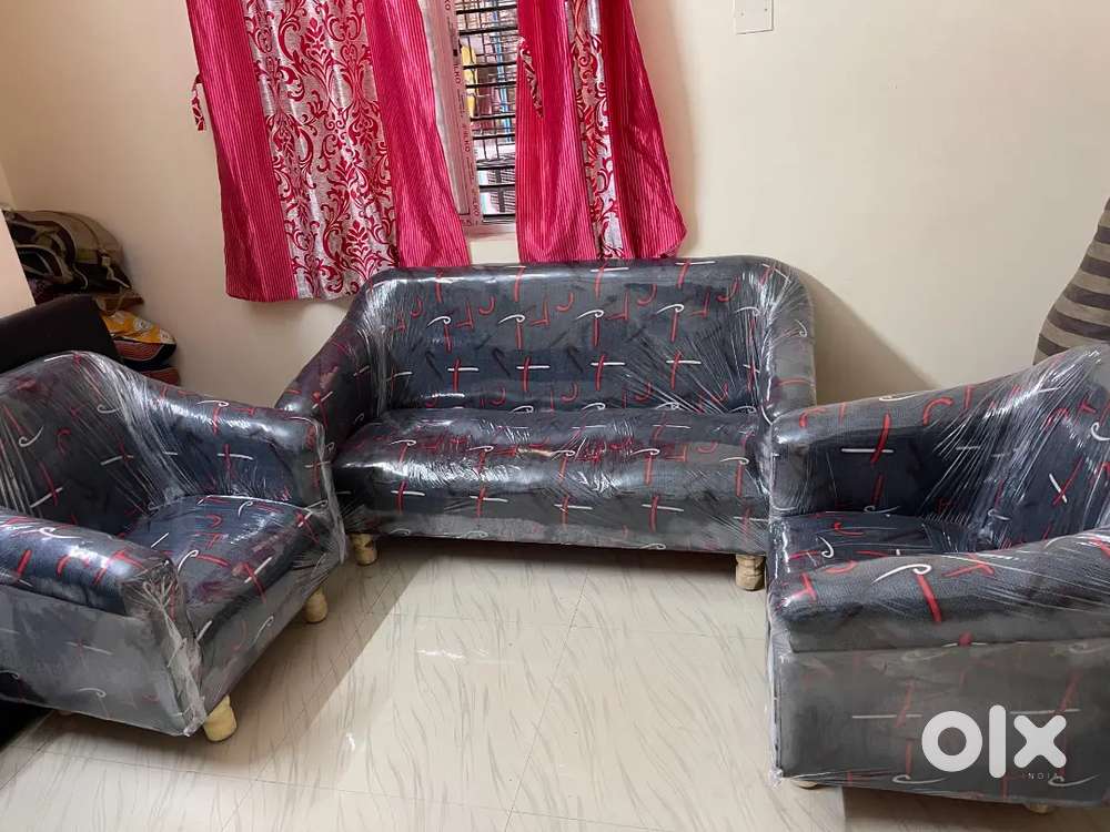 Band new  5 seat sofa .10 din hoya che ..