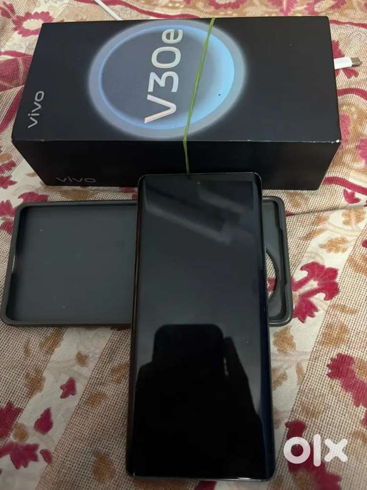 Vivo v30e good backup phone