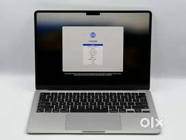 Apple MacBook Air A3113 MRXQ3LL/A 13 M3 8GB RAM 256 SSD Sonoma
