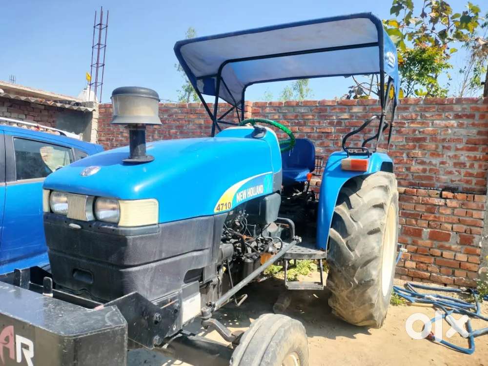 New Holland 4710