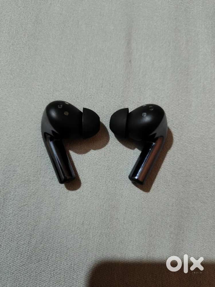 OnePlus Buds 3 (Without Case) Price Negotiable