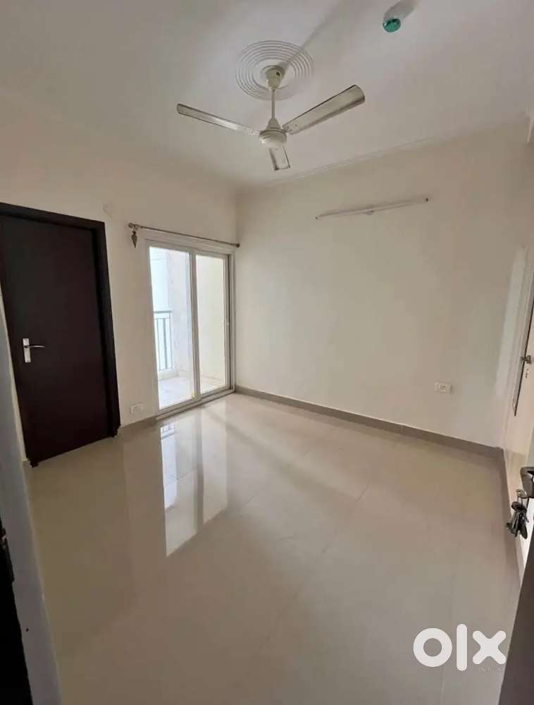 1RK for rent in Saket near metro station