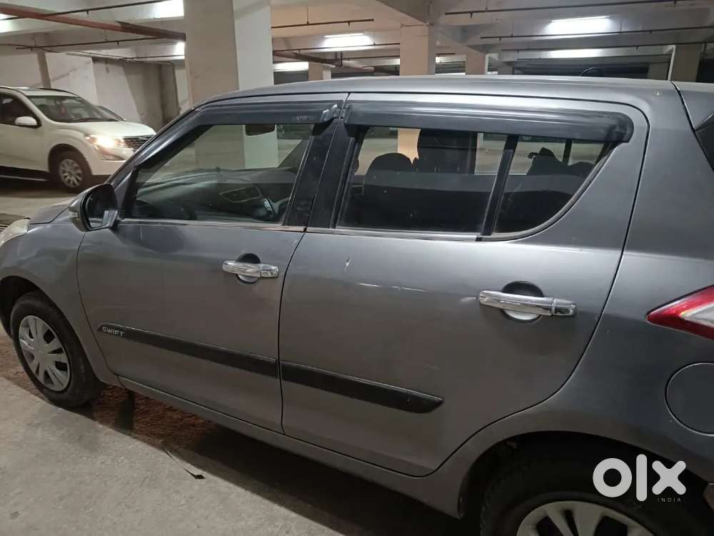 Maruti Suzuki Swift 2015 Petrol 70000 Km Driven