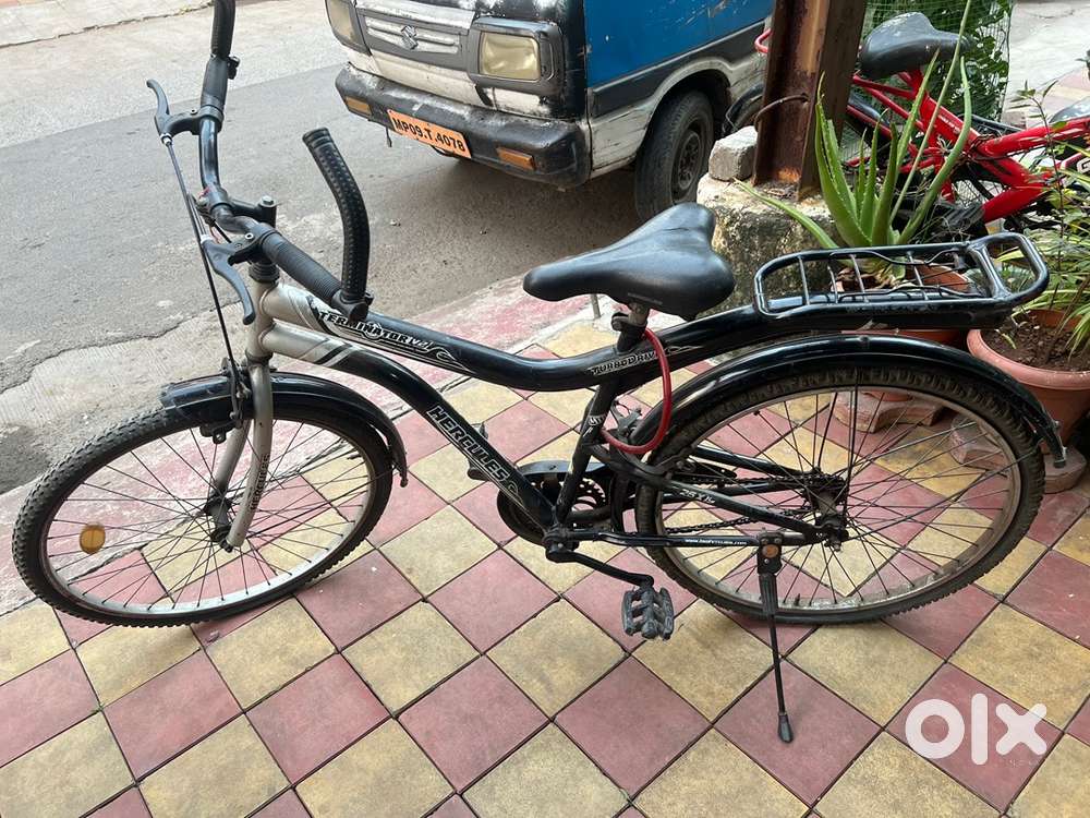 good condition new tyres well maintain