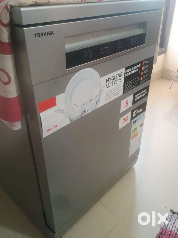 Toshiba Dishwasher 14 place settings