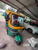 TVs tempo cng aoor petrol vala