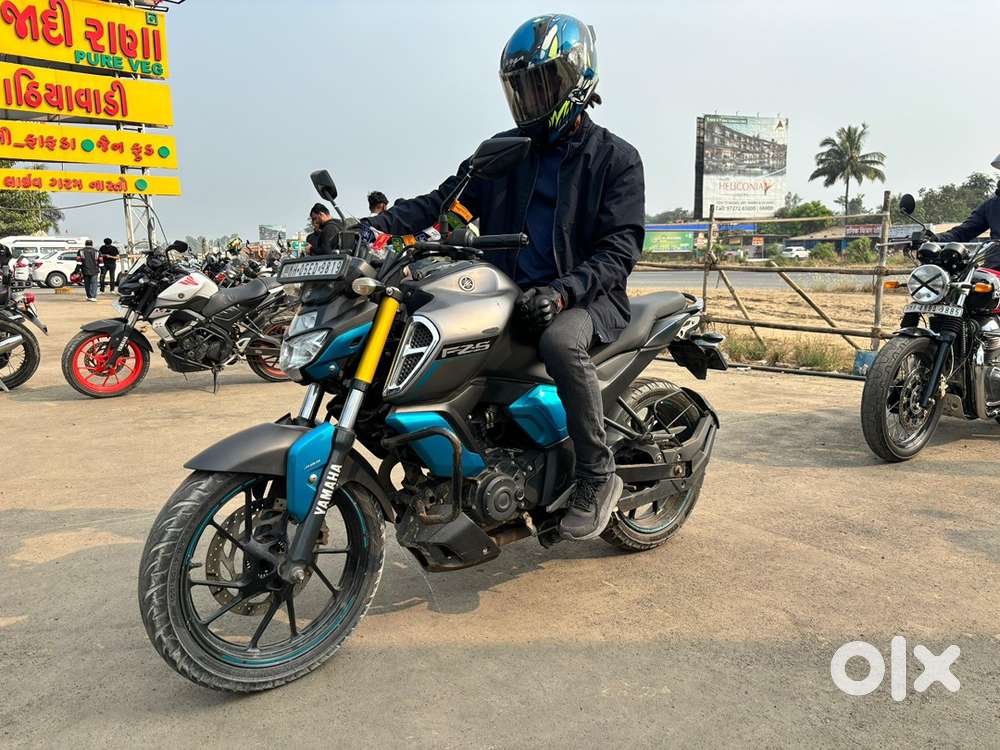 FZS Fi V3 ( 2019 model) Grey & Cyan Color, single owner