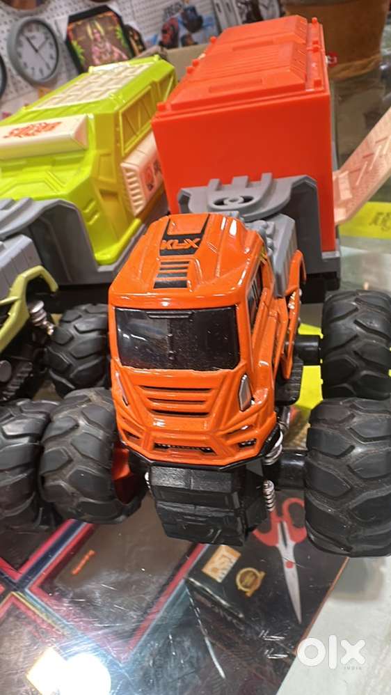 Sales and demonstration staff for toys shop in Chengannur