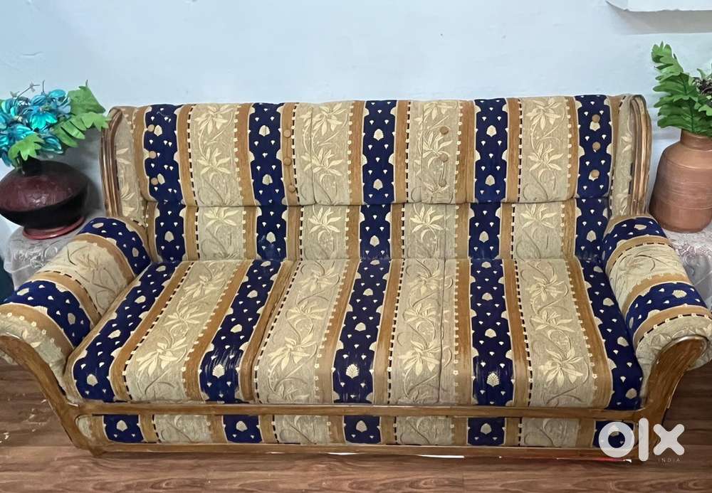 Second hand sofa set