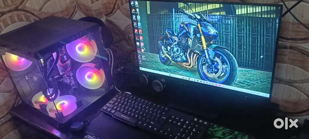 Computer setup with tebal
