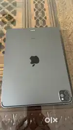iPad pro 11 inch, 128 gb with Apple pencil