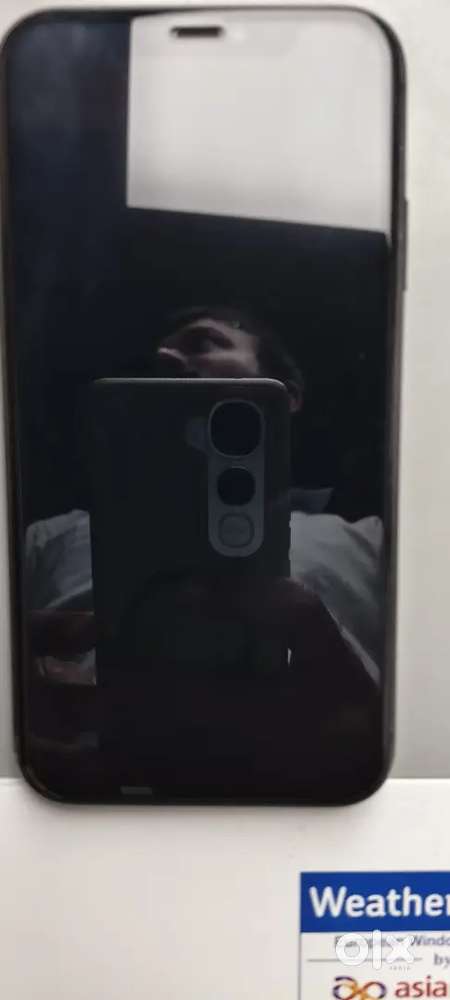 Iphone 11- original accessories