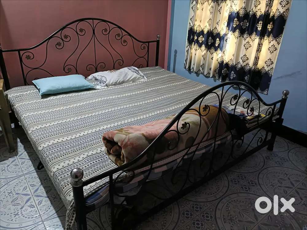 King size bed