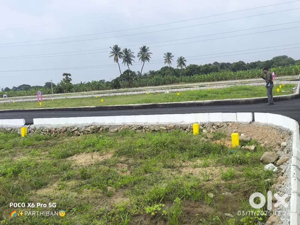 On road property S.P.Kovil villiambakkam