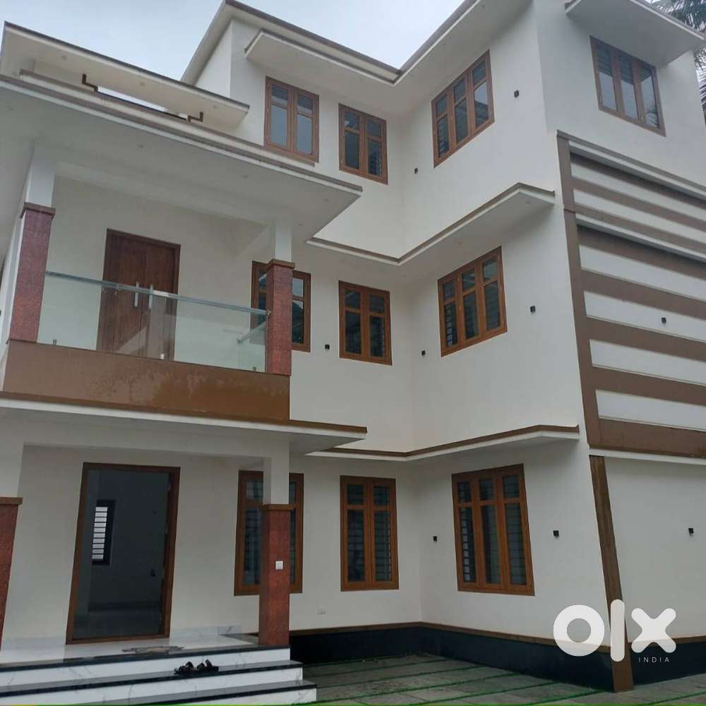 4BHK House for Sale 1.15cr  - Pallithazham, Kozhikode