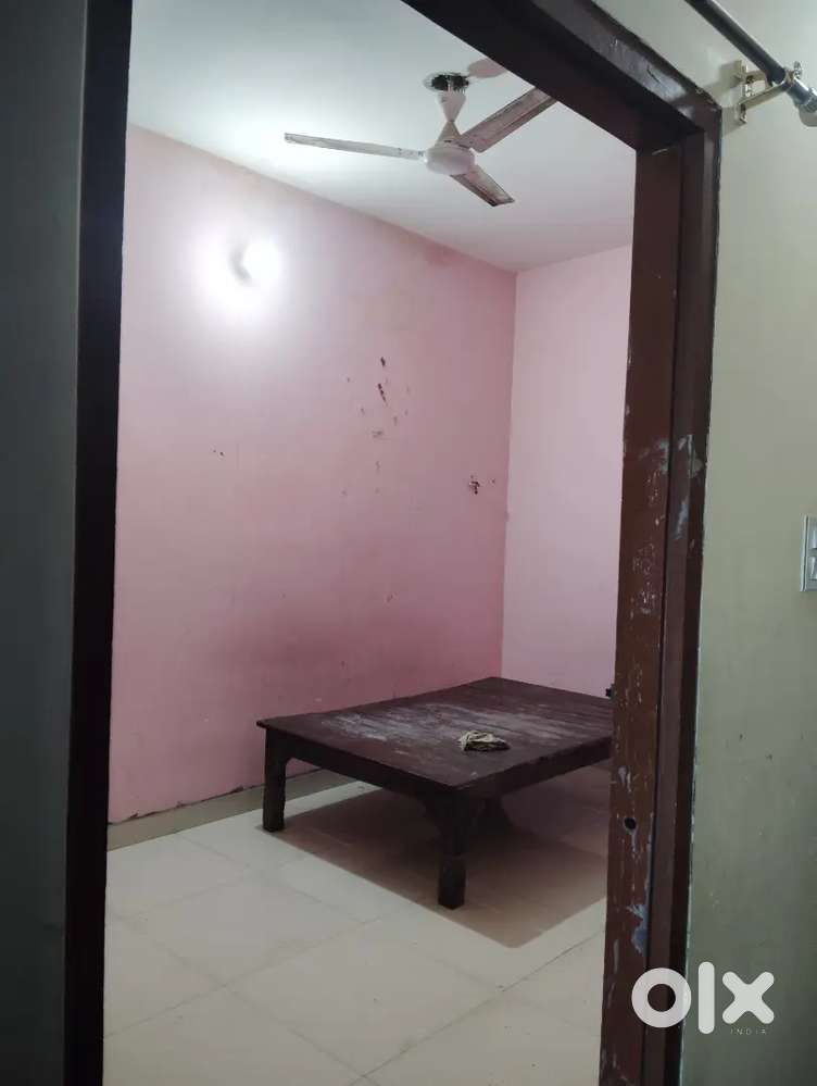 Room for rent only for girl