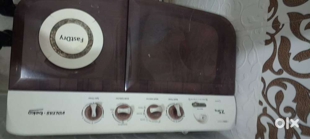 Voltas beko 7.5 kg Semi automatic washing machine @good price