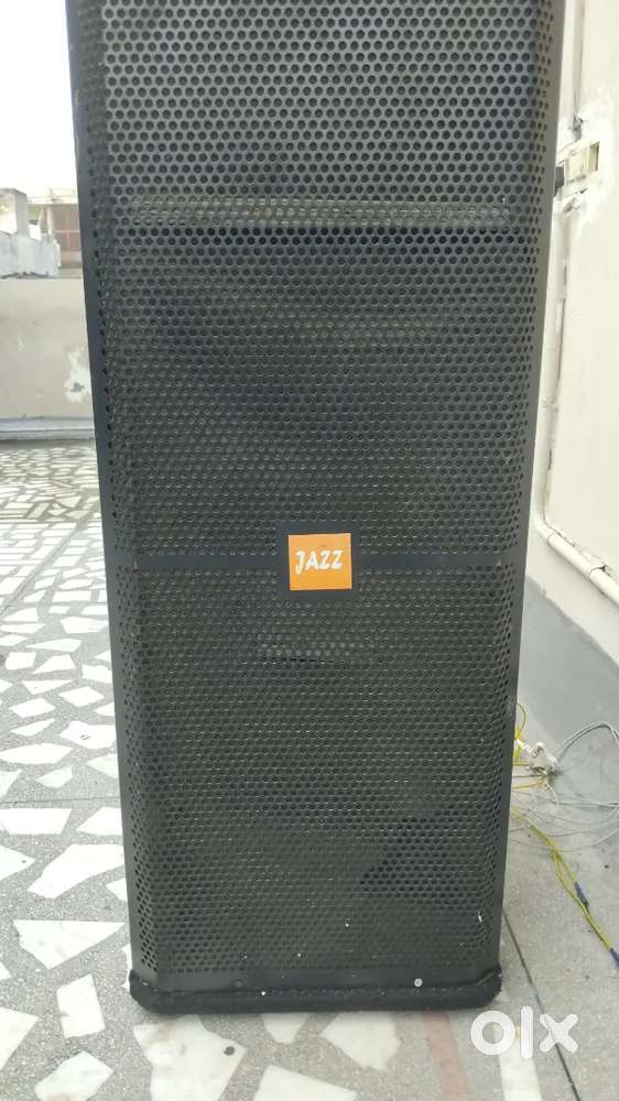 DJ amplifier