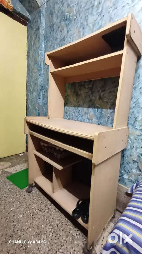 Computer table URGENT SALE for 1200/- for renovation