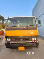 TATA 712  17 FEET