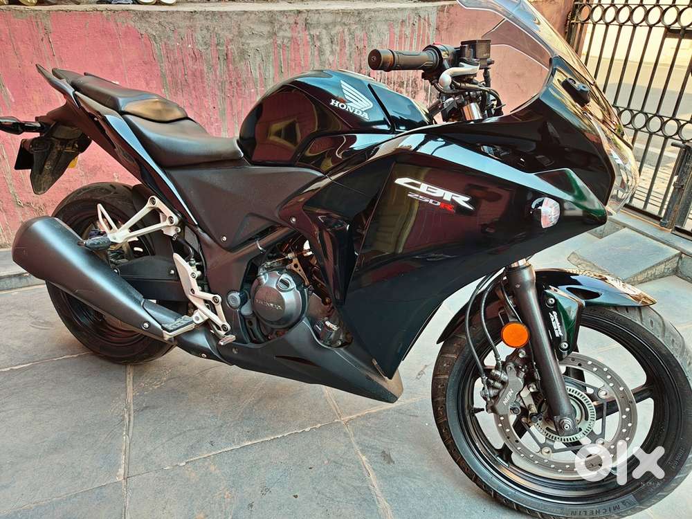 Honda cbr 250r