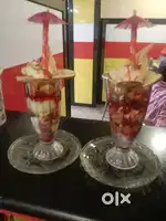 Juice Master and sandwich burger