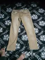 Branded Slim Fit Jeans – Stylish & Comfortable (Size Small/30)