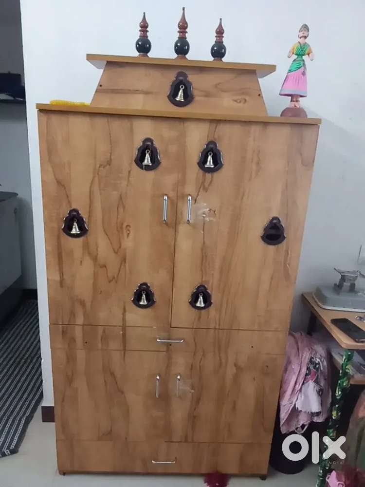 Big Size Pooja stand for sale final price Rs.5500/-