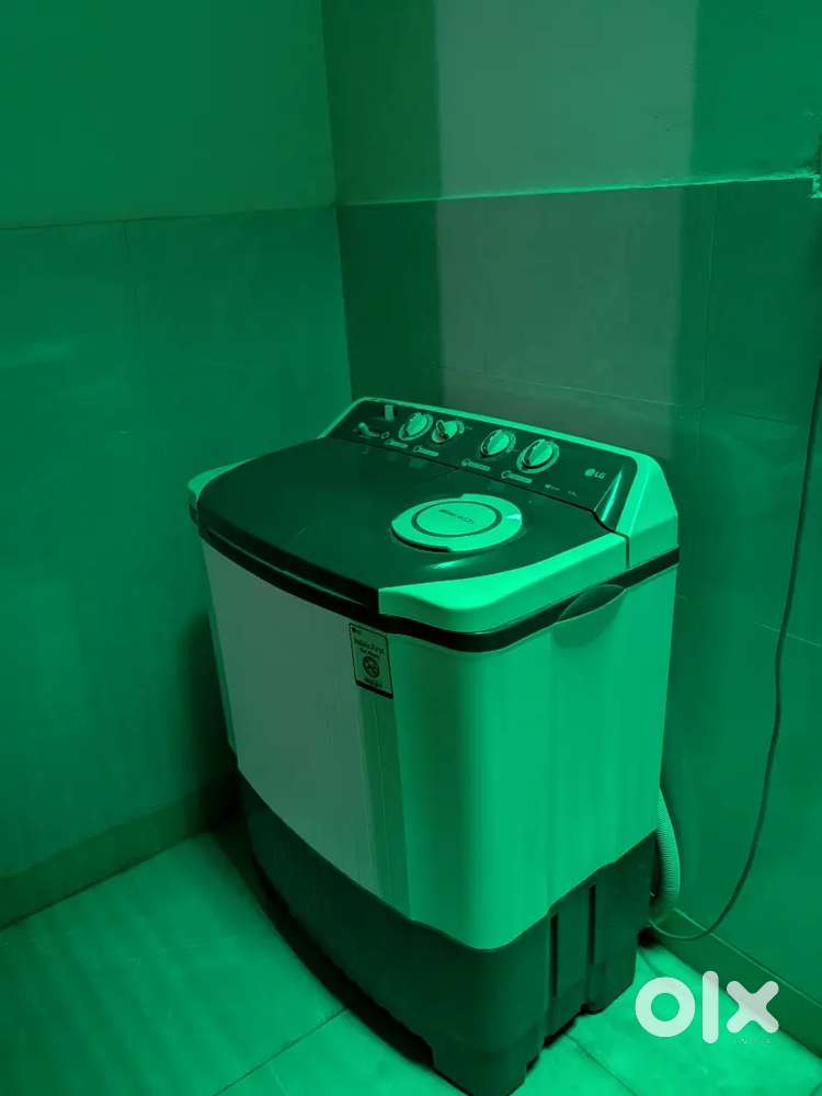 Semi automatic washing machine