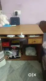 Computer table