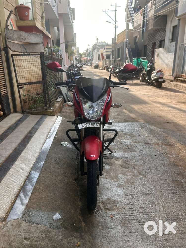 Hero glamour 125 red colour bike