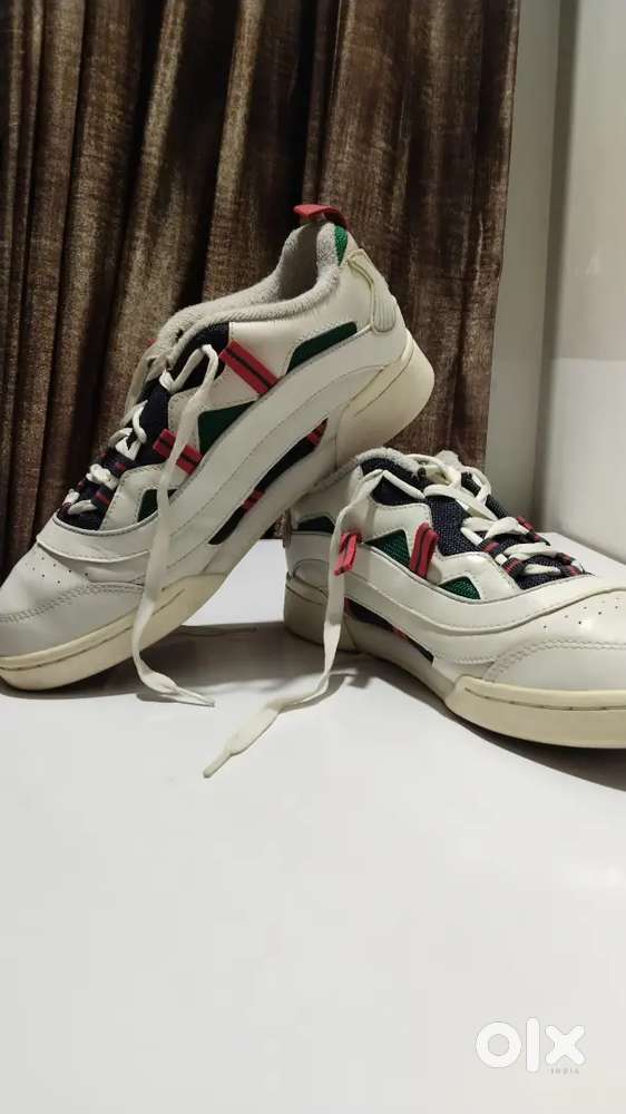 Reebok Classic Sneakers – Premium Condition – Rare Model