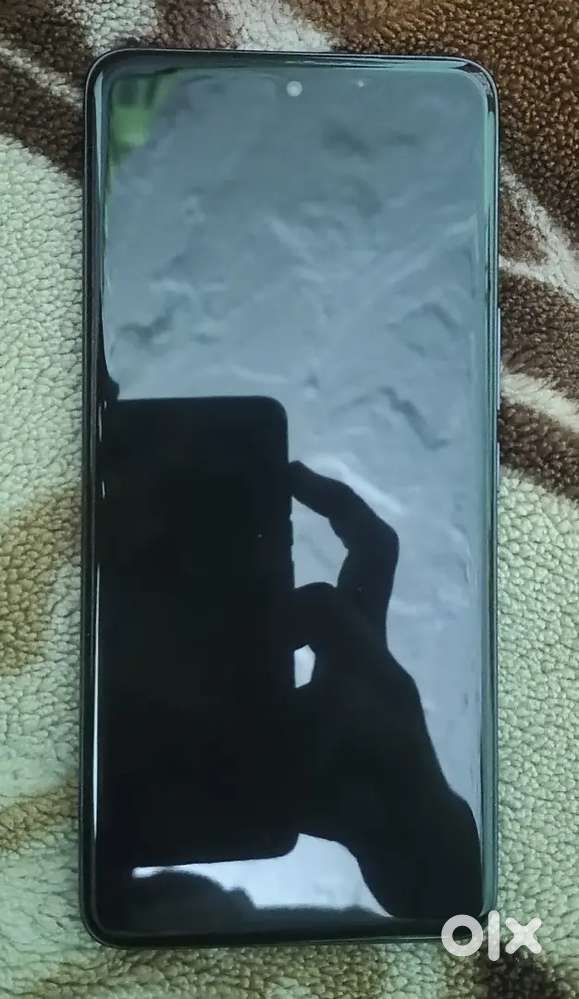 Vivo V50e 16(8+8virtual)/128gb scratchless