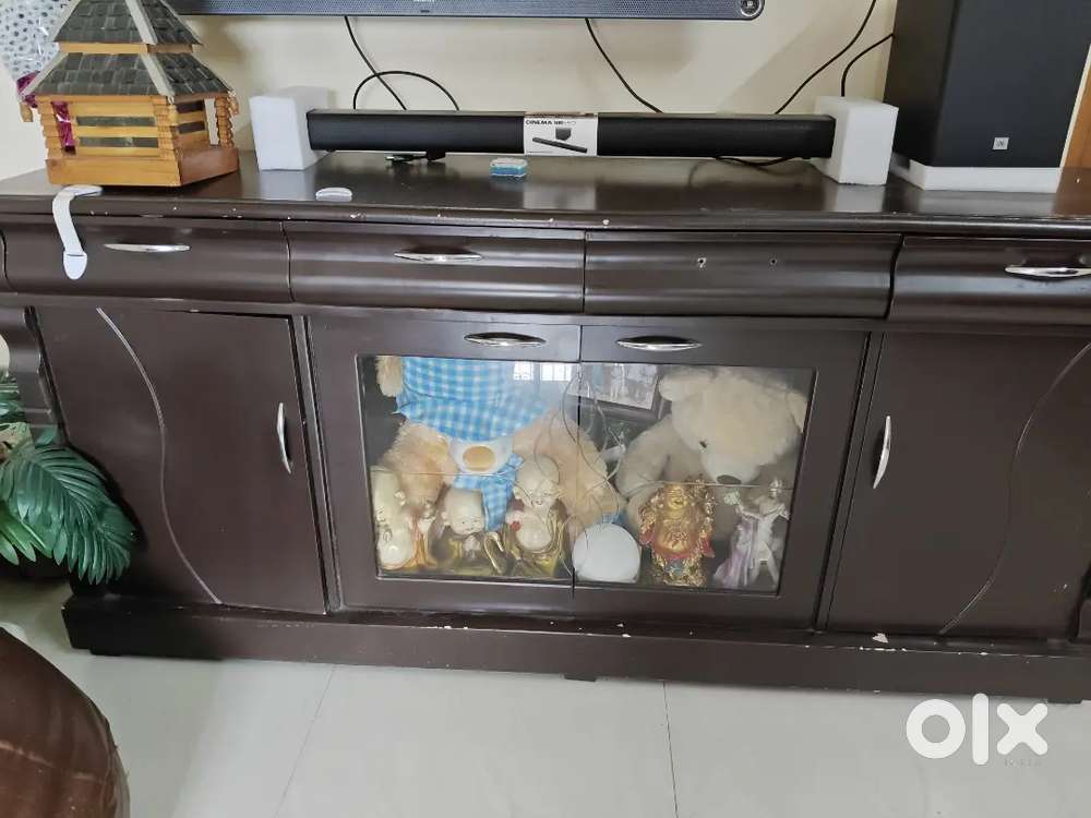 Tv cabinet with storage box