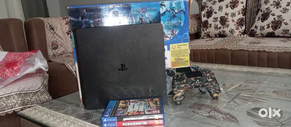 PlayStation 4 slim