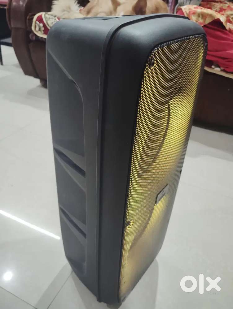 ZEBRONICS ZEB-BUDDY 600 Wireless MIC,TWS mode, Bluetooth Party Speaker