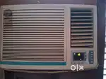 Onida 1.5 ton 3 star 4years old window ac
