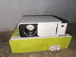 Projector 100 inch screen capacity